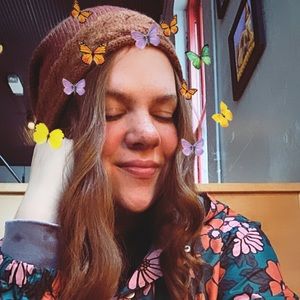 Meet your Posher, Danielle